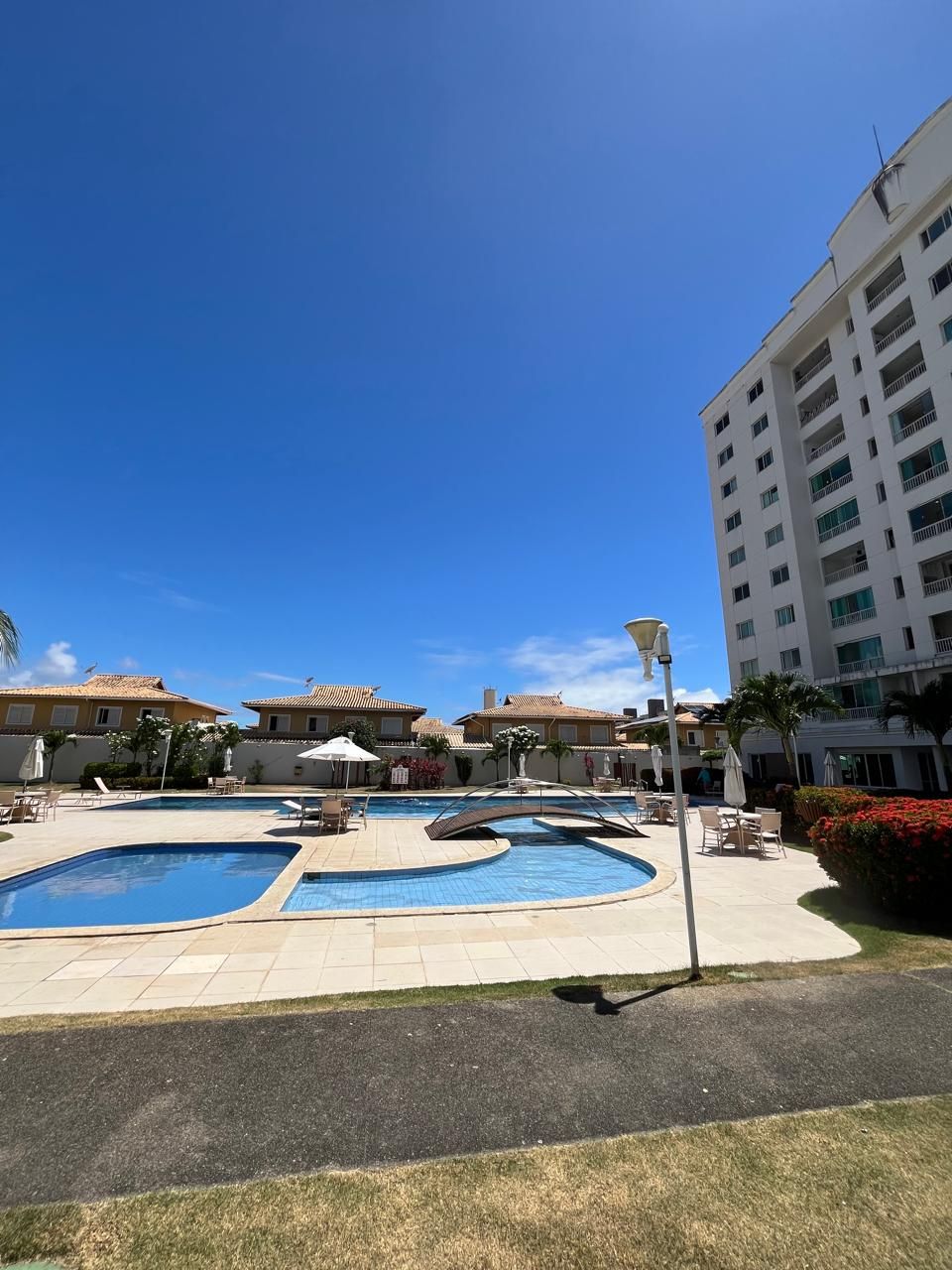 Apartamento 3/4 com suíte em Lauro de Freitas