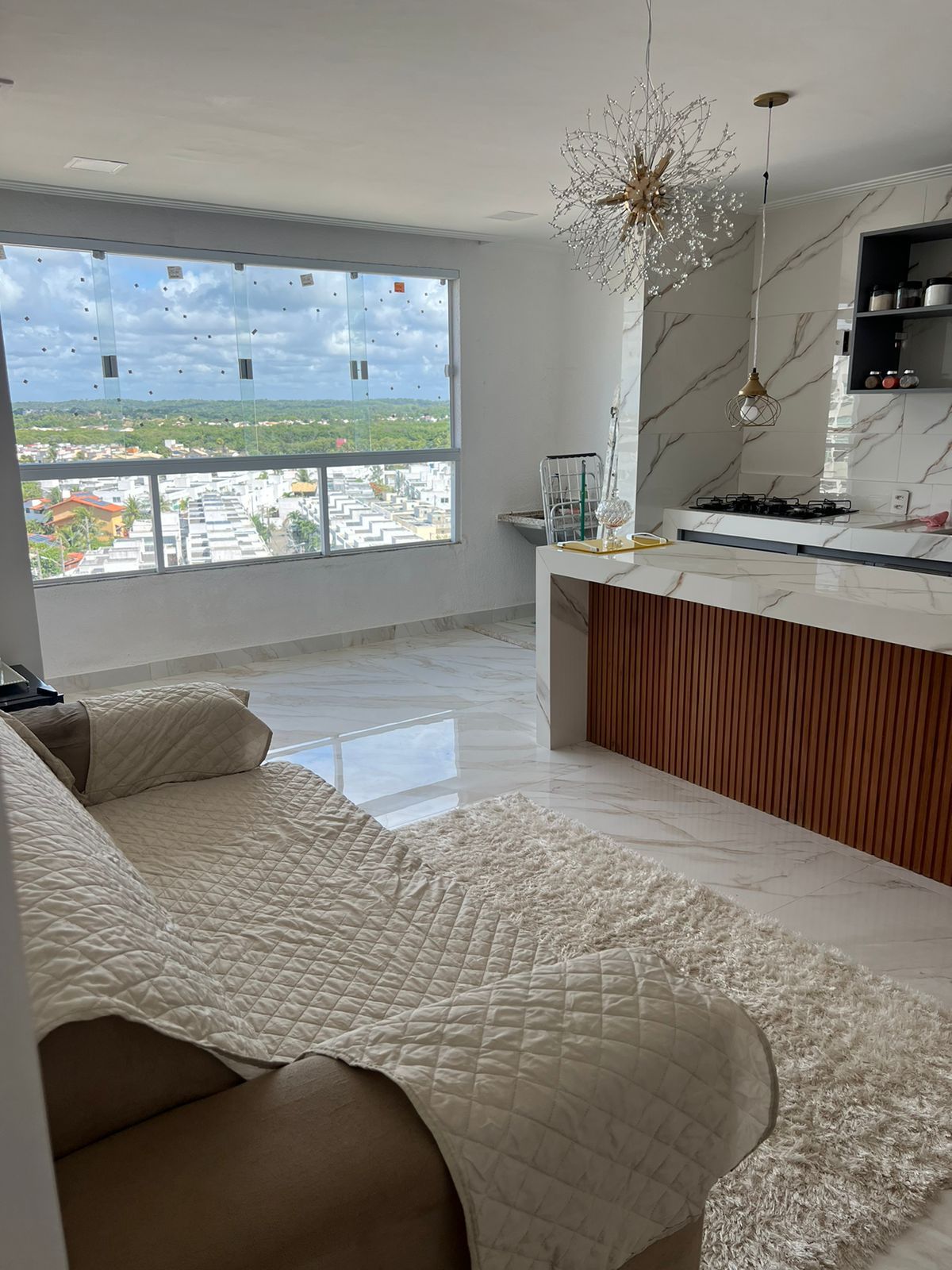 Apartamento para Aluguel em Buraquinho | 4 Minutos da Praia