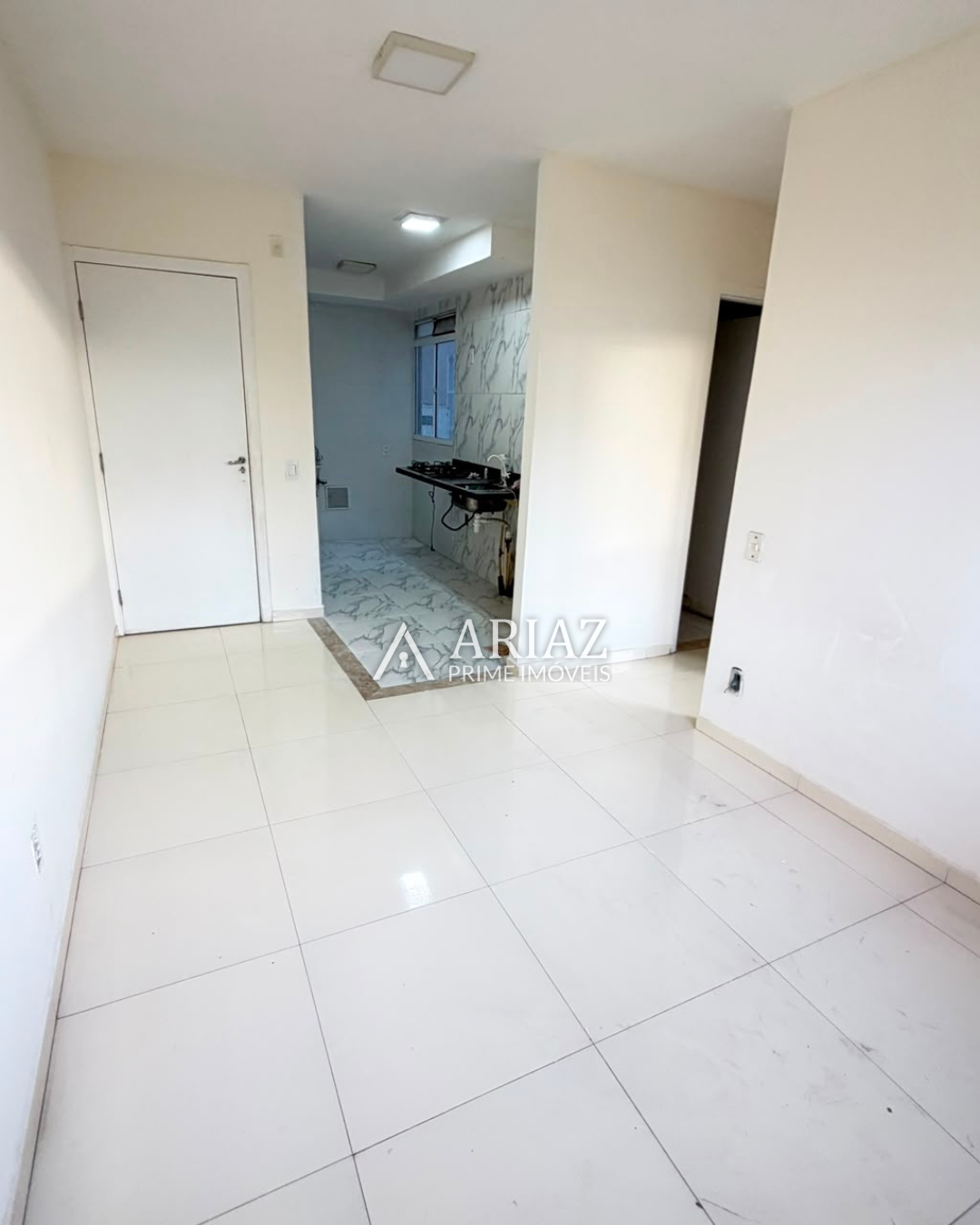 Venda ou Aluguel | Apartamento Térreo Reformado em Abrantes | 2 quartos em Condomínio